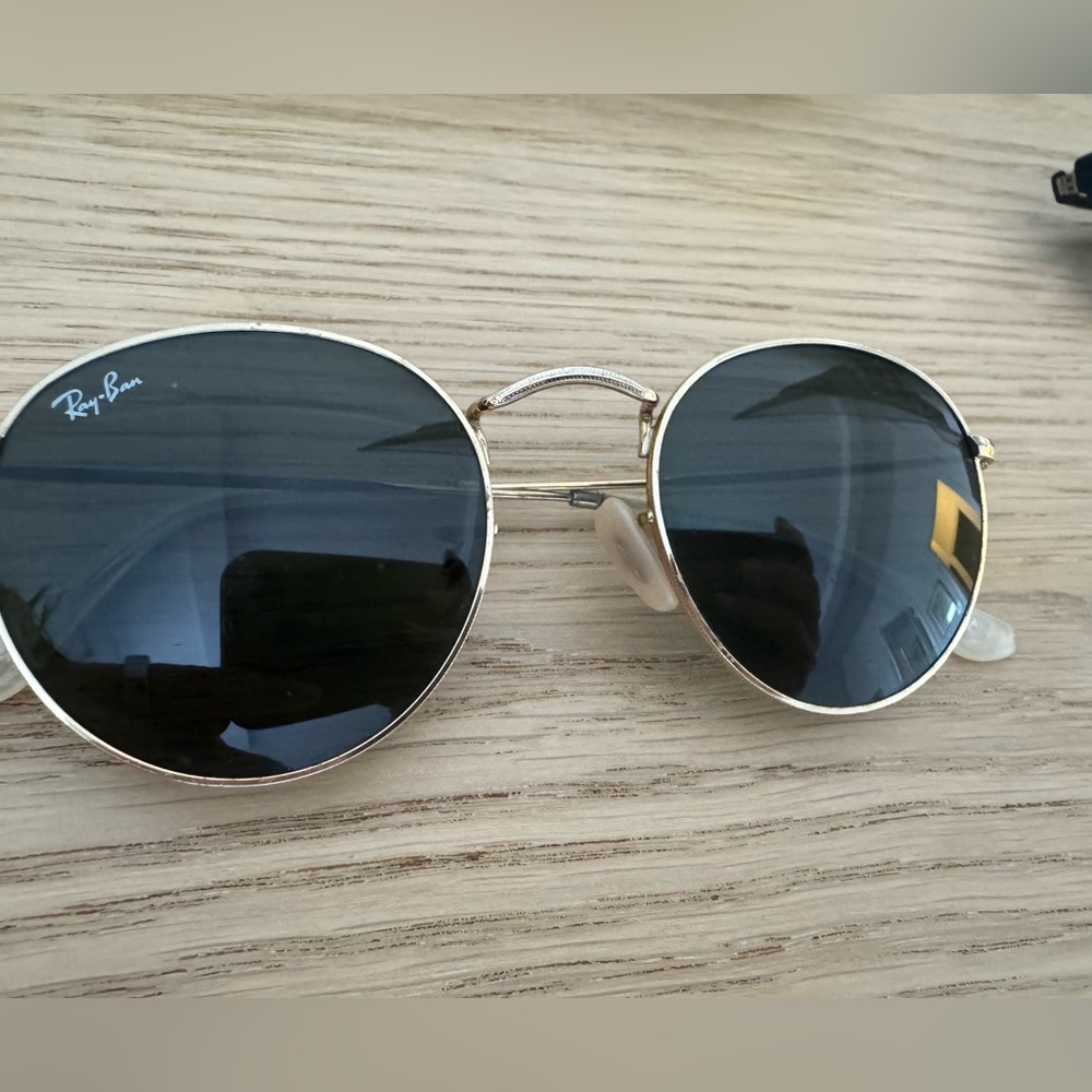 Ray-Ban Round Metal Sunglasses